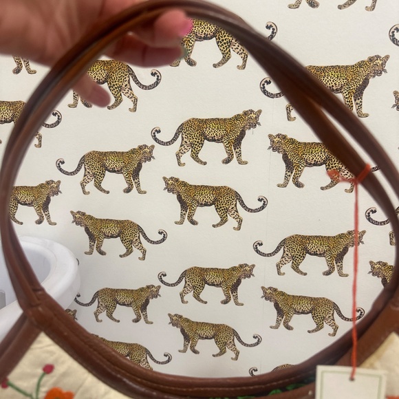 NWT Kage hand embroidered tote bag with leather trim - Picture 8 of 8